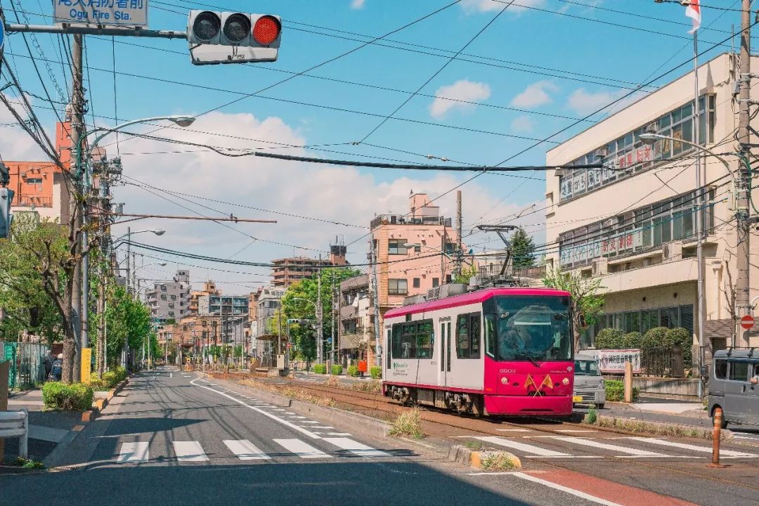 风居住的街道二胡谱_二胡风居住的街道钢琴伴奏谱_二胡独奏风居住的街道曲谱