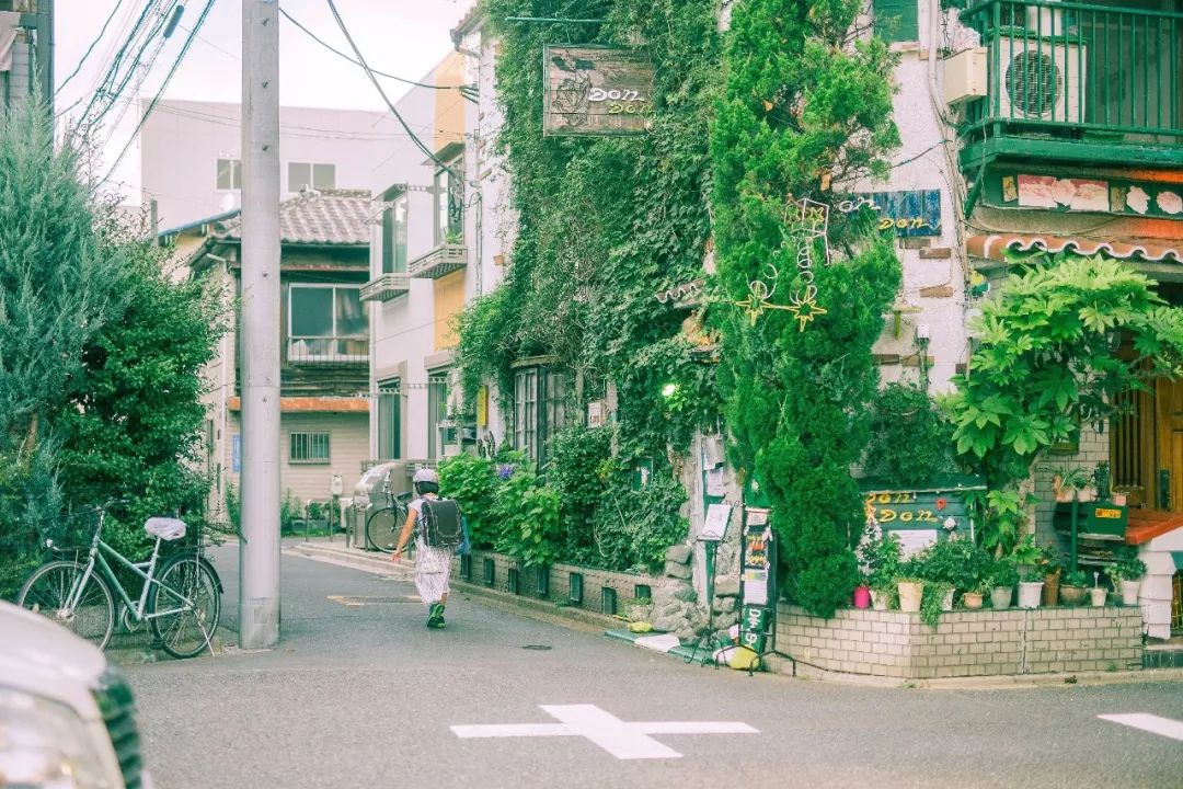 二胡独奏风居住的街道曲谱_风居住的街道二胡谱_二胡风居住的街道钢琴伴奏谱