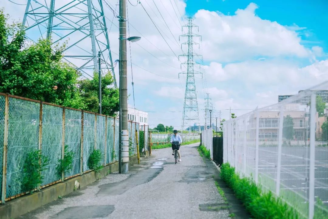 二胡风居住的街道钢琴伴奏谱_风居住的街道二胡谱_二胡独奏风居住的街道曲谱