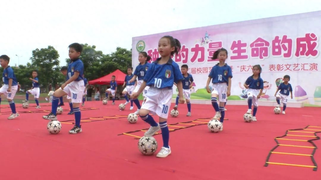 童年乐谱尤克里里_尤克里里《童年》谱_童年尤克里里谱