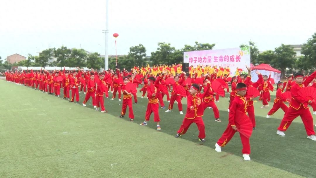 童年尤克里里谱_童年乐谱尤克里里_尤克里里《童年》谱