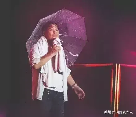 周华健经典歌曲十首是哪些？（这些年周华健摸爬gǔn打而打下的歌坛江山）