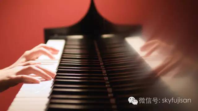 好听钢琴旋律曲编曲是什么_好听的旋律怎么编钢琴曲_好听钢琴旋律曲编曲是谁