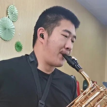 圆号小号长号萨克斯的区别_萨克斯圆号合奏歌曲谱子_圆号好学还是萨克斯好学