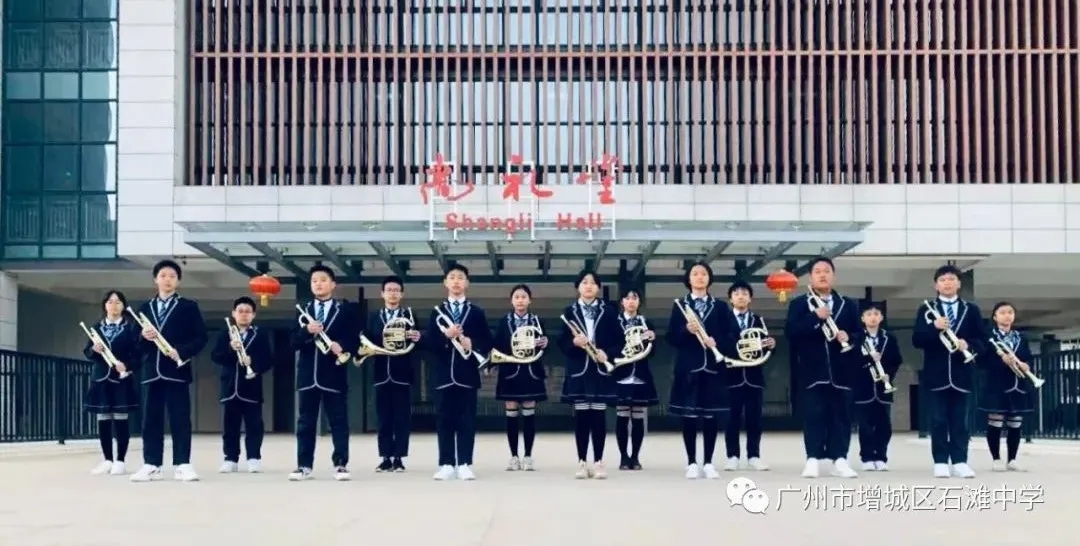 音乐天空萨克斯教学_萨克斯曲谱天空之城_萨克斯演奏天空