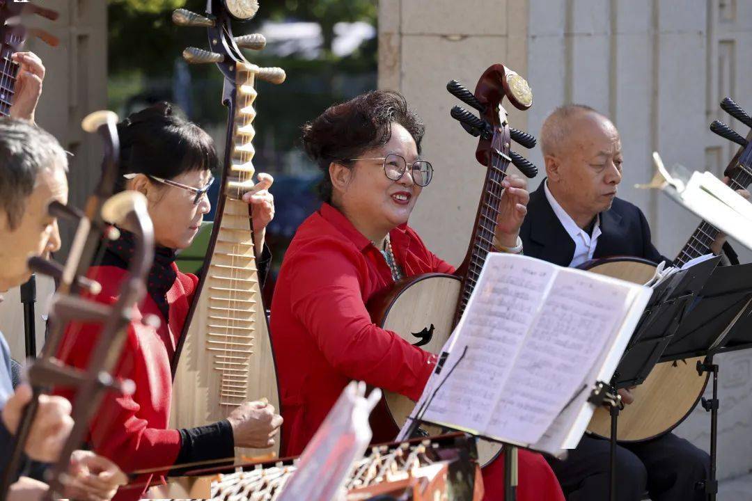 公园热门二胡曲_公园二胡演奏_二胡乐园