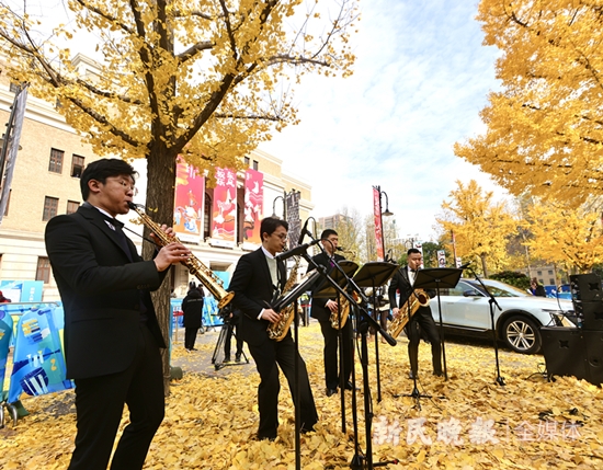 古典萨克斯曲演奏_萨克斯古典曲_古典萨克斯100首