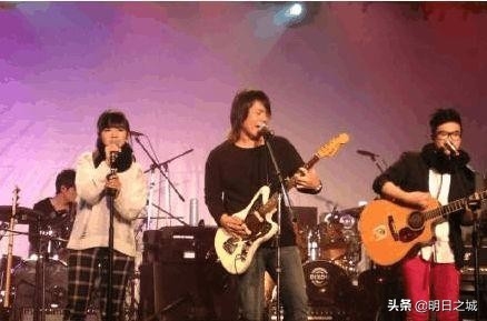 刘德华孤星泪mv女主角_孤星泪刘德华萨克斯曲谱_刘德华孤星泪的吉他是谁弹的