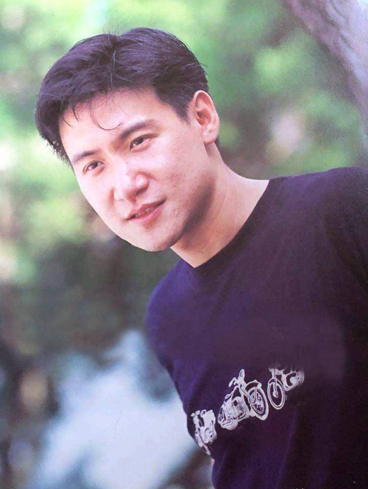 刘德华唱歌曲曲谱前年的歌_刘德华30年前唱歌曲曲谱_刘德华歌曲歌谱