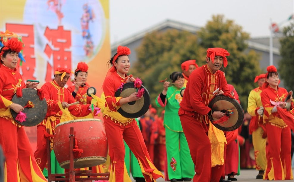 钢琴曲怎么编舞蹈_钢琴曲舞蹈视频教程_钢琴曲舞蹈视频