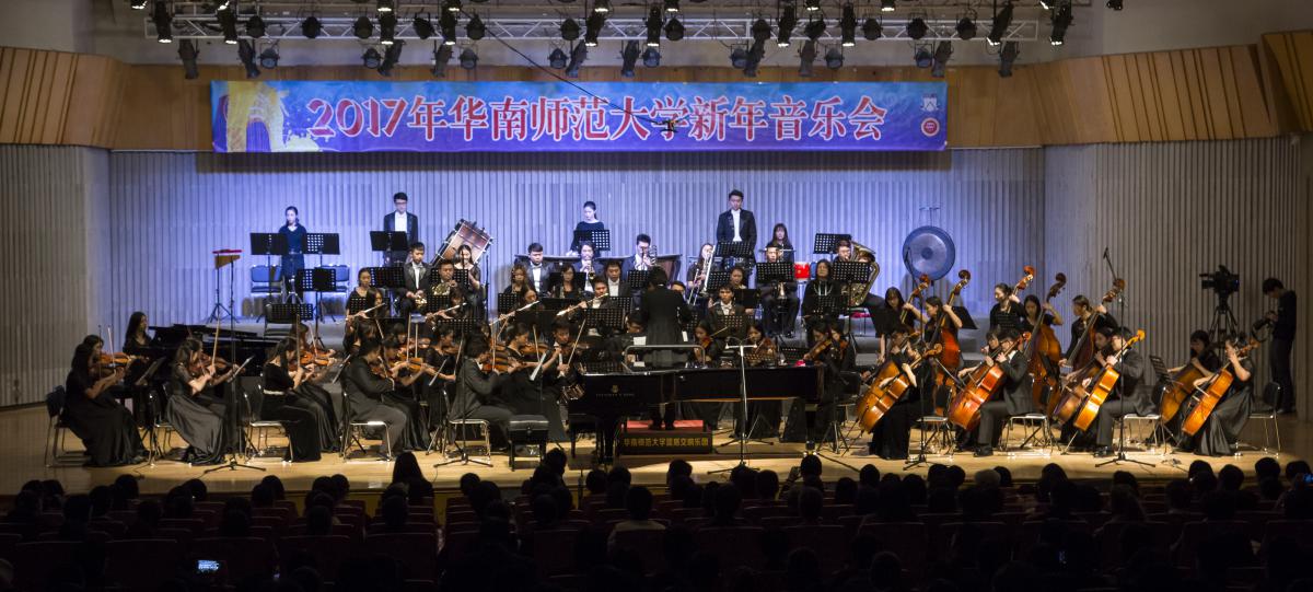 校园歌曲联奏萨克斯曲谱_学校放的经典萨克斯曲_校园夕歌曲谱