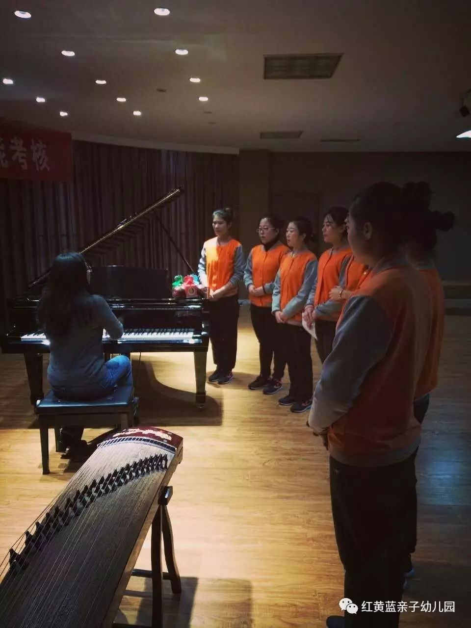 幼儿考编钢琴曲怎么选_考编钢琴曲什么比较好呢_适合幼儿考编的钢琴曲