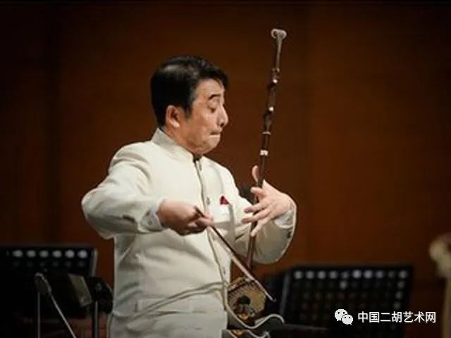 好听二胡曲现代摇滚_好听二胡曲现代音乐_好听的现代二胡曲