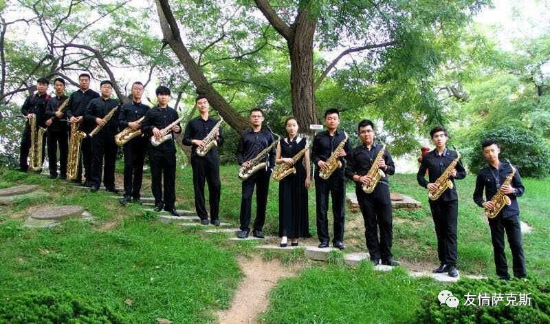 萨克斯曲在雨中_萨克斯雨中曲谱_雨中旋律萨克斯视频