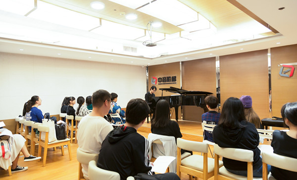 音乐会练习曲萨克斯_萨克斯演奏会门票2020_萨克斯音乐会独奏