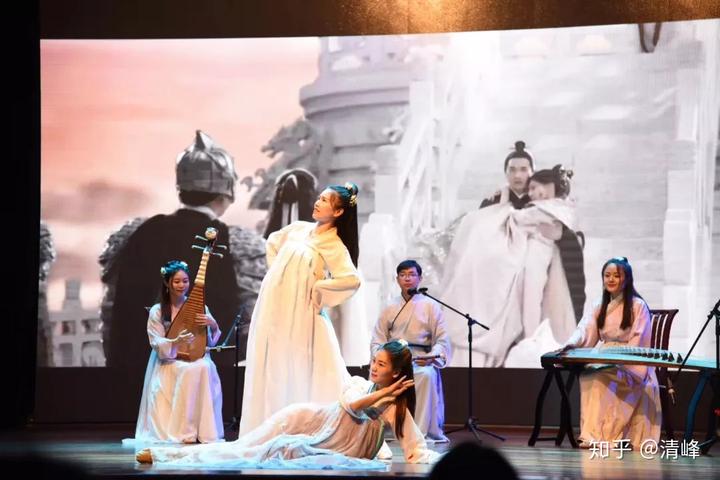 年会二胡曲目_年会适合表演的二胡曲_年会二胡曲表演适合什么曲子