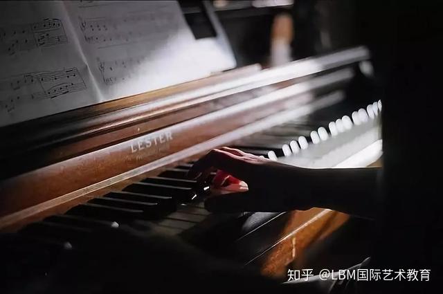 纯音乐钢琴曲_钢琴曲纯音乐治愈系_好听的钢琴曲纯音乐