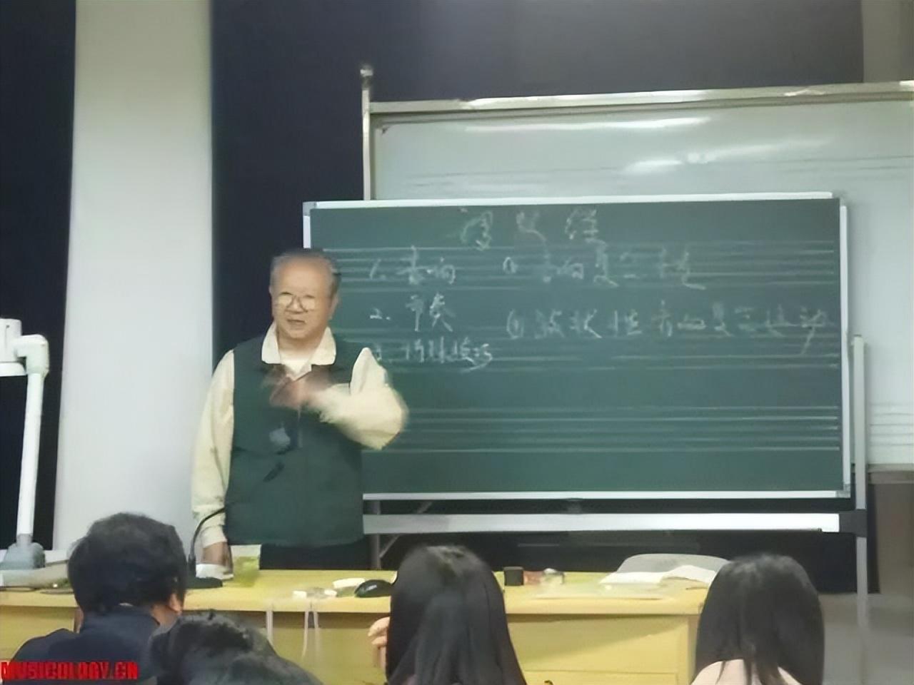 年会二胡曲适合什么曲子_适合年会的二胡曲_年会二胡曲适合几岁学