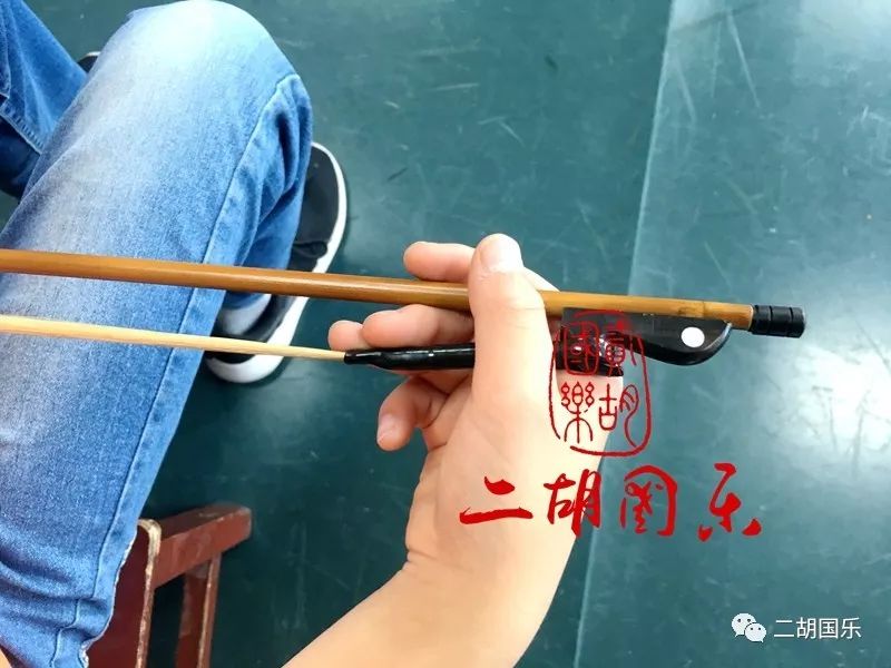 学二胡_二胡学多久可以拉曲子_二胡学一年是什么水平