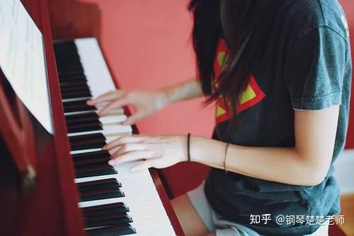 钢琴编曲教学_怎么自己学习编钢琴曲_钢琴编写