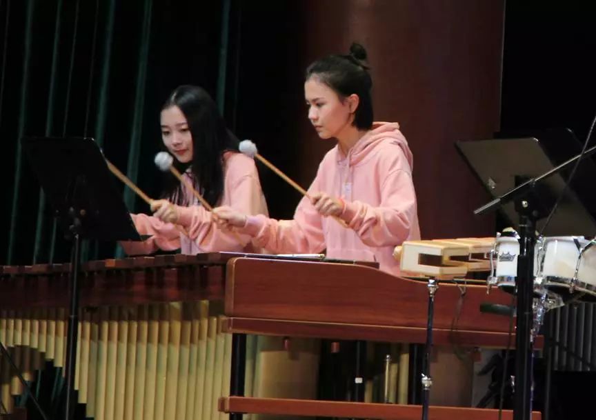 圆号小号长号萨克斯的区别_圆号好学还是萨克斯好学_萨克斯圆号合奏歌曲谱子