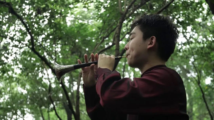 高原驿站吹笛子少年_少年笛子普_笛子少年壮志不言愁