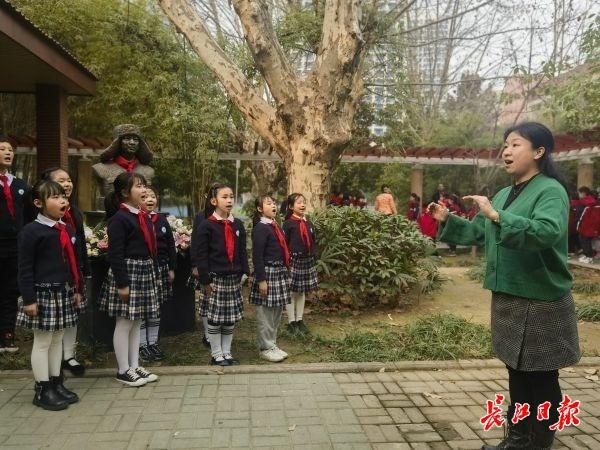 学习雷锋好榜样曲谱_学习雷锋好榜样曲谱_学习雷锋好榜样曲谱